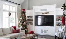 christmas-decor-in-the-family-room