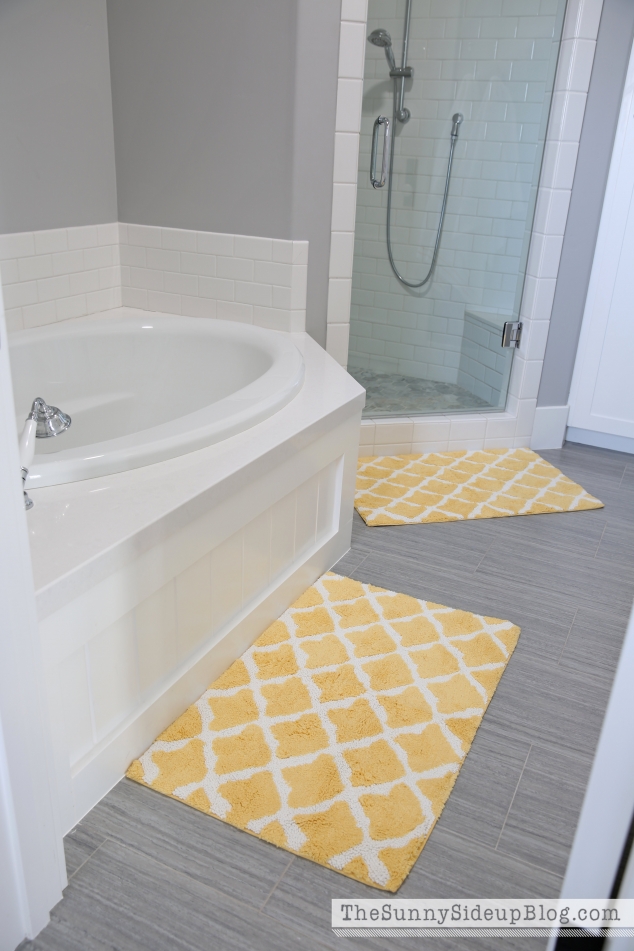 yellow-bathroom-rugs