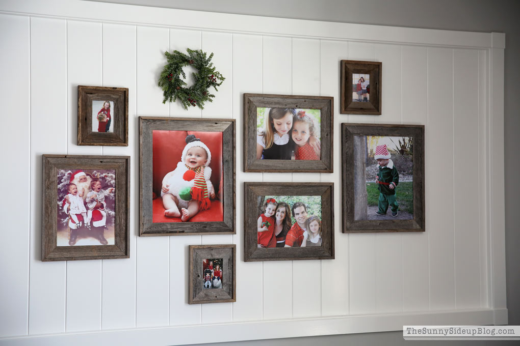 planked-christmas-gallery-wall