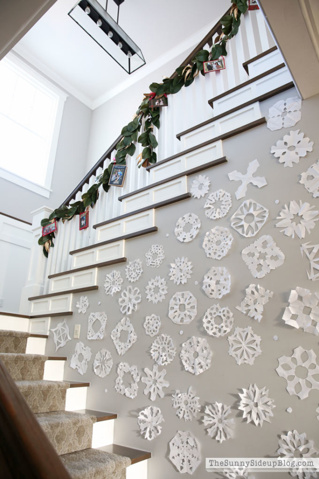 Christmas Card Display and a Snowflake Wall - The Sunny Side Up Blog