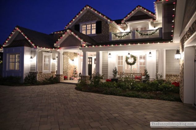 Christmas Front Porch - The Sunny Side Up Blog