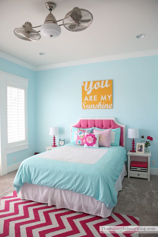 Pink and Aqua Blue Preteen Girls Bedroom