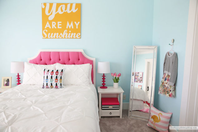 Kid's Bedroom Photo Display - The Sunny Side Up Blog