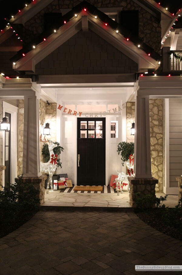 Christmas Homes at Night Tour! - The Sunny Side Up Blog