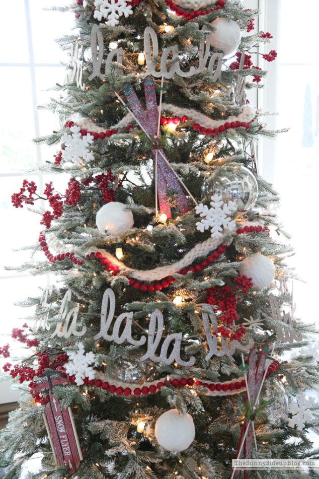 Living Room Christmas Decor - The Sunny Side Up Blog