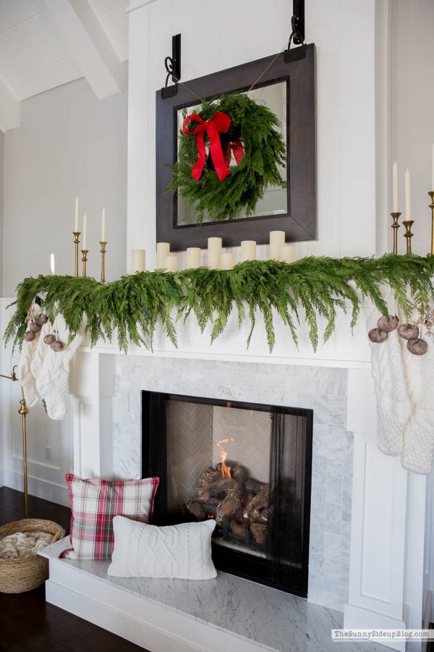 Family Room Christmas Decor - The Sunny Side Up Blog