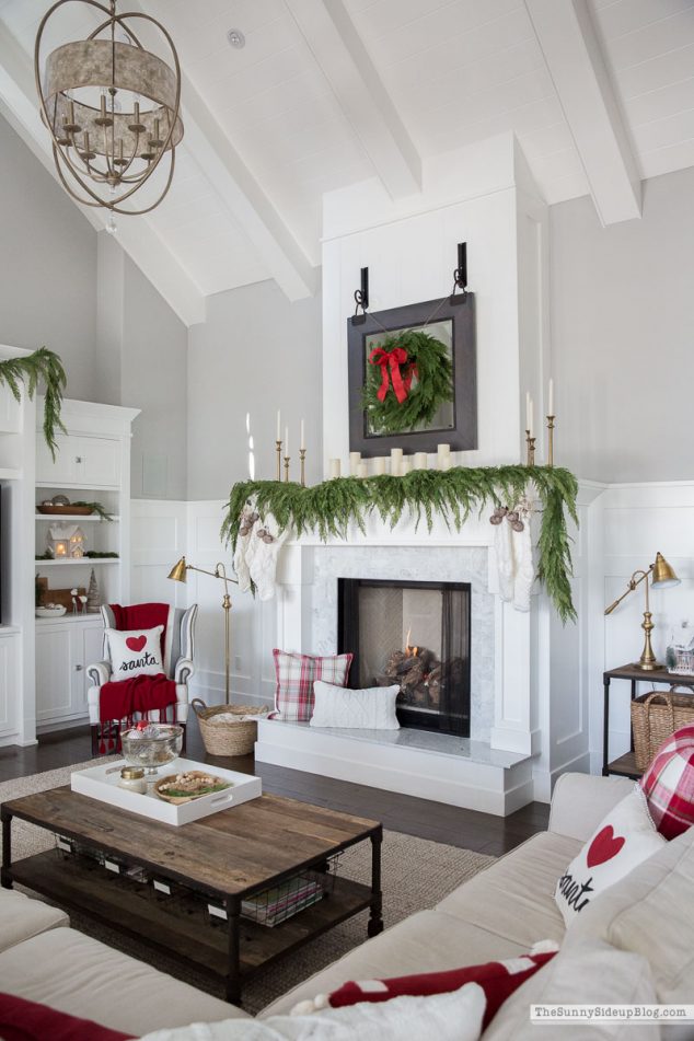 Family Room Christmas Decor - The Sunny Side Up Blog