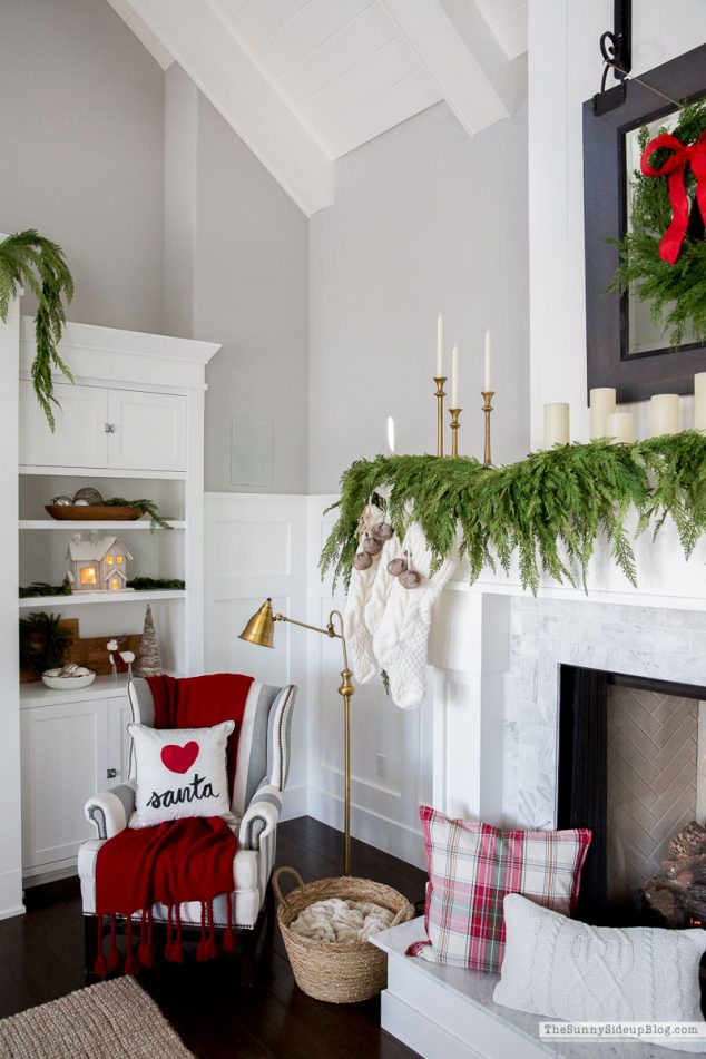 Family Room Christmas Decor - The Sunny Side Up Blog