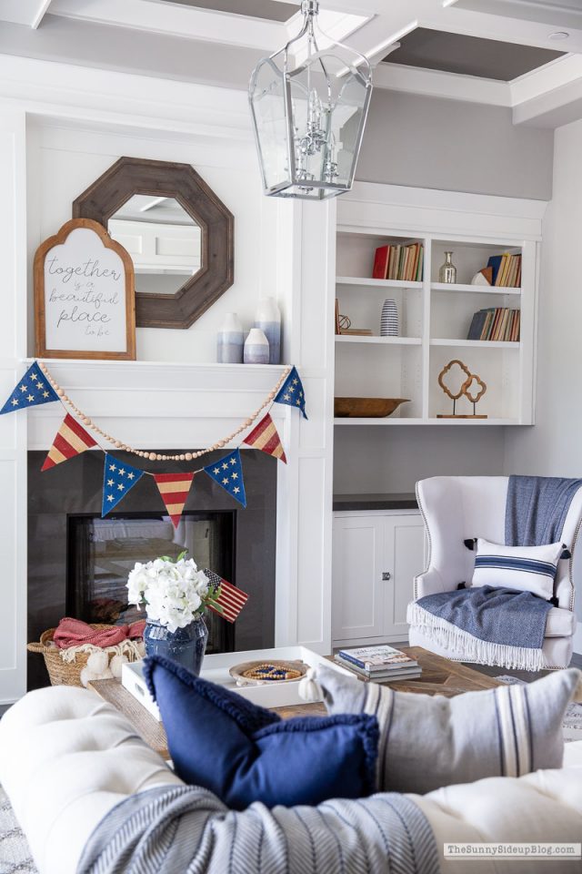 Patriotic Living Room Decor - The Sunny Side Up Blog