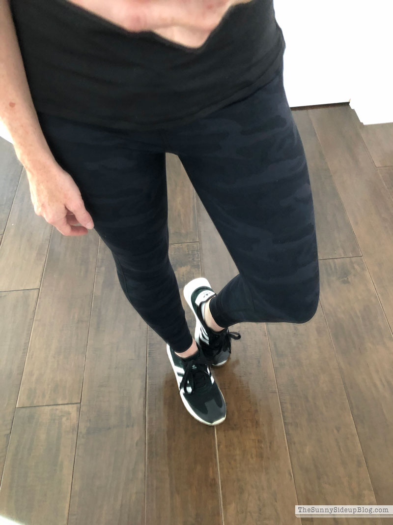 My get out of bed outfit - Incognito camo multi grey Align Joggers