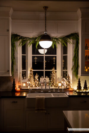 Christmas Kitchen Window - The Sunny Side Up Blog