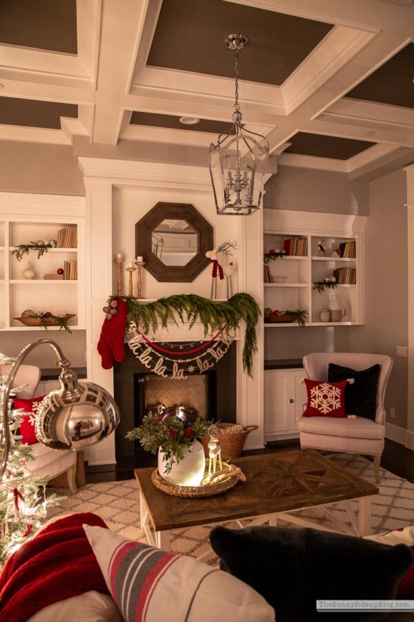 Christmas Living Room - The Sunny Side Up Blog