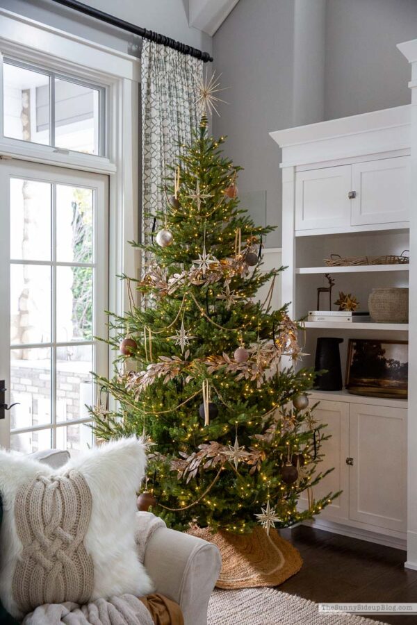 Woodsy Glam Christmas Tree (and favorite holiday pillows!) - The Sunny ...