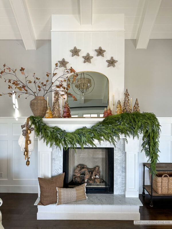 Holiday Star Mantel - The Sunny Side Up Blog