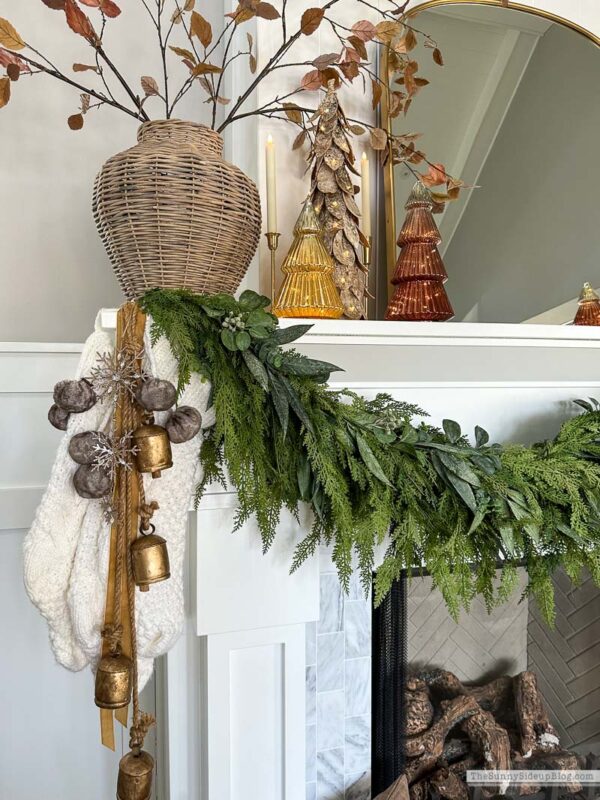 Holiday Star Mantel - The Sunny Side Up Blog