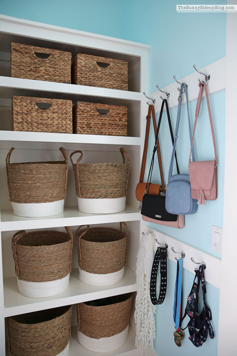 organized-closet-shelves (Sunny Side Up)