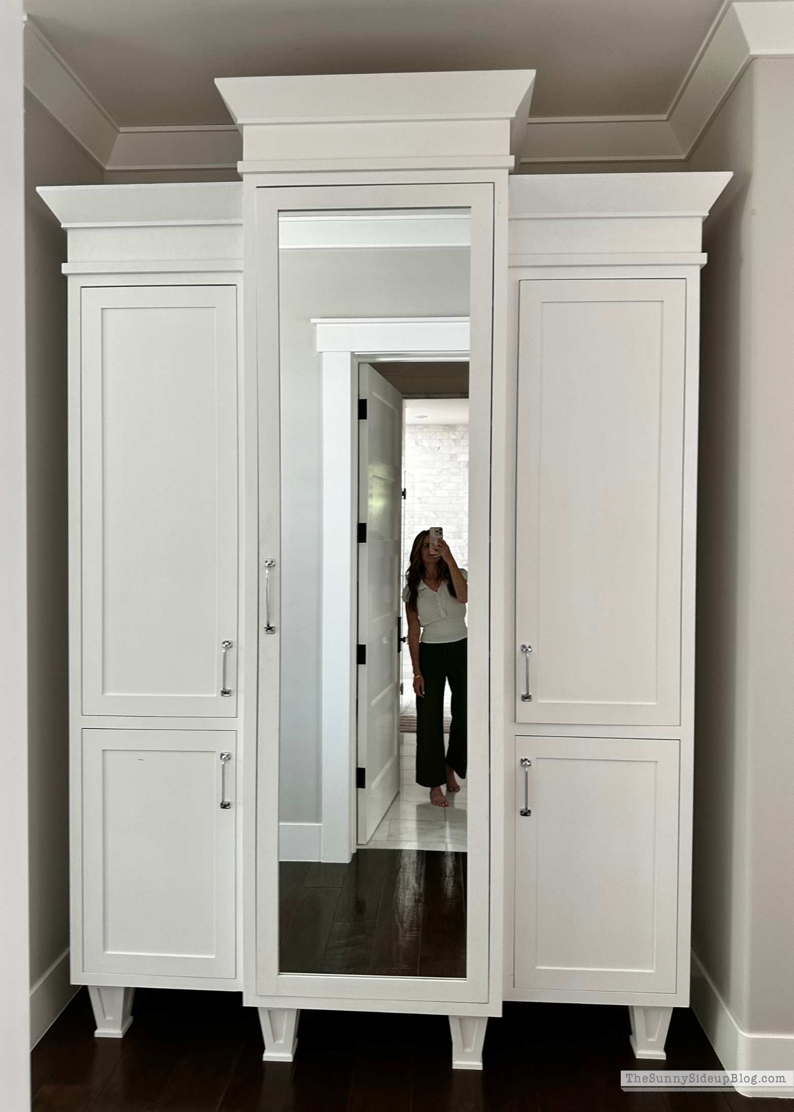 Wayfair Organized Linen Cupboard (Sunny Side Up Blog)